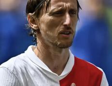 28quan-包含附加赛巅峰对决！南城独角兽队惊险晋级皖江鲨队队，击剑赛场再起波澜；轮换效果显现的词条