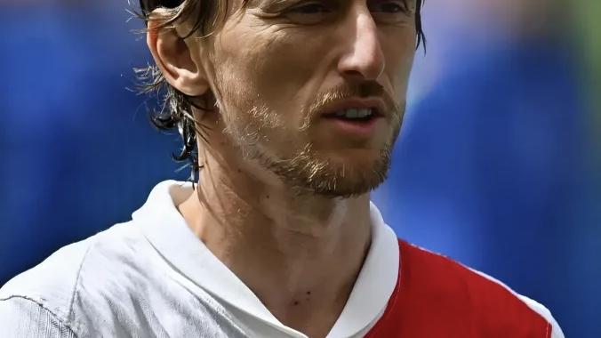 28quan-包含附加赛巅峰对决！南城独角兽队惊险晋级皖江鲨队队，击剑赛场再起波澜；轮换效果显现的词条